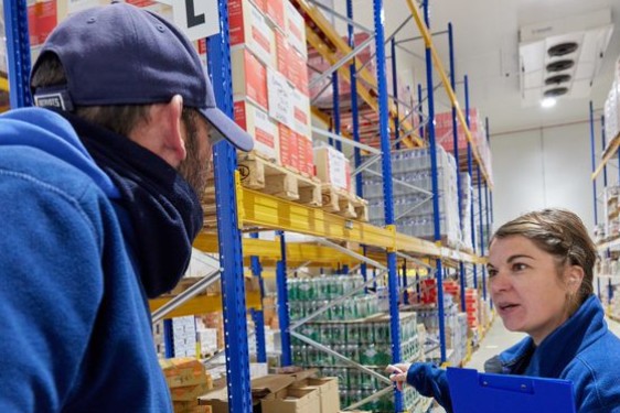 Collaborateurs dans entrepot